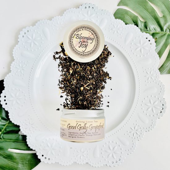 Elevate your afternoon with Good Golly Grapefruit Tea, a revitalizing blend of premium Taiwan Oolong tea and refreshing grapefruit essence. With its moderate caffeine content and zesty flavor profile