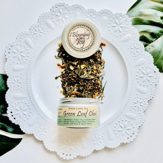 Discover the perfect balance of smooth China green tea infused with a chakra-warming spice blend in our Green Leaf Chai | Green Chai Tea. With its natural sweetness and fiery kick, this blend will bring you back to center.