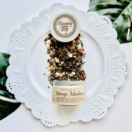 Experience the essence of spring in every sip with White Mango Madness Tea—a refreshing blend of white tea, fruit, and rose petals. Indulge in natural sweetness and floral notes, perfect for rejuvenating body and spirit.